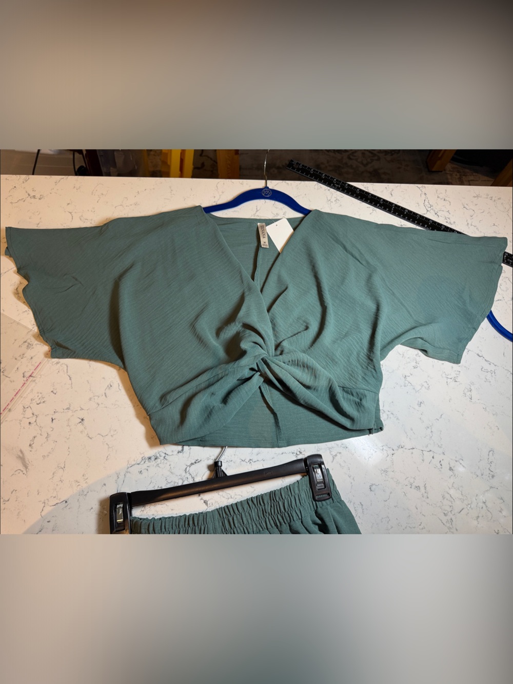 Zenana Outfitters Women’s 2 piece set in sage green. Size Medium Brand New - Picture 9 of 14